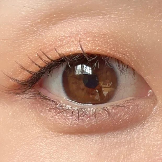 RMK リッド インプレッション リクイド アイシャドウ 02 メモリーブリーズのスウォッチ