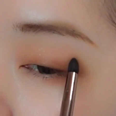 【橋本環奈ちゃんの表紙メイク】真似してみたよ！アイメイク・涙袋・リップヘアセットまで特徴を解説します！【メイク工程動画も♡】_5_2