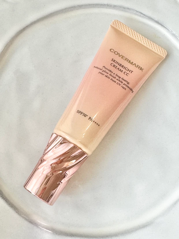 カバーマーク　ベースメイク　デパコス　フローレスフィット　ファンデーション　下地　パウダー