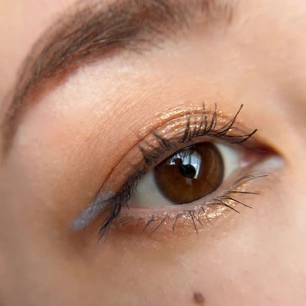 ディディオン リキッドグリッター メイク