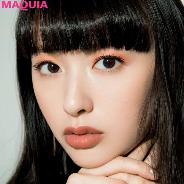 ブロンズカラーが復活の予感！ 鈴木えみが纏う夏のトレンドメイク