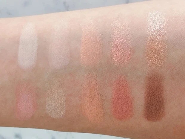 【おすすめ韓国アイシャドウ⑤】mude.（ミュード）ショールモーメント アイシャドウパレット 03 ピーチメモリー 各￥3630　スウォッチ