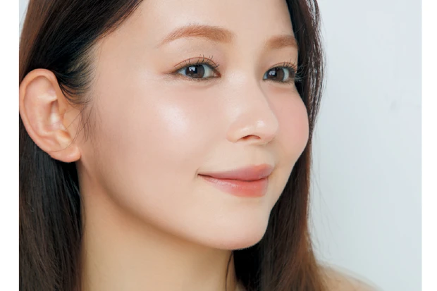 マキア 秋メイク 2025 チーク おすすめ ベースメイク