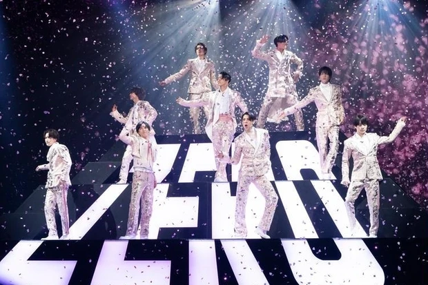 【7位】腹筋太鼓に生化粧、エモすぎる演出も! Snow Manが躍動する、涙と笑いの『滝沢歌舞伎ZERO FINAL』レポート