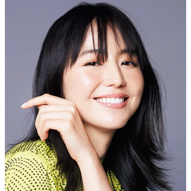 1月号の表紙は長澤まさみさん！ つや玉溢れるベージュメイクを解説