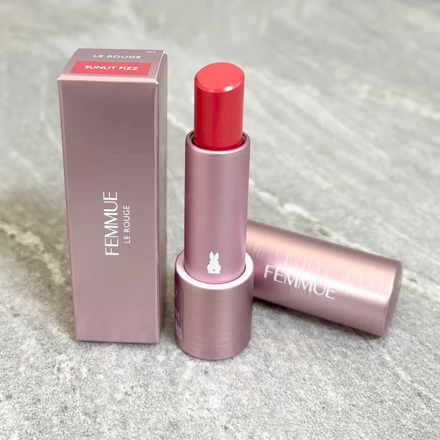 【ファミュ】初のメイクアイテムはリップ!とろけてなめらかル・ルージュおすすめカラーをご紹介♪