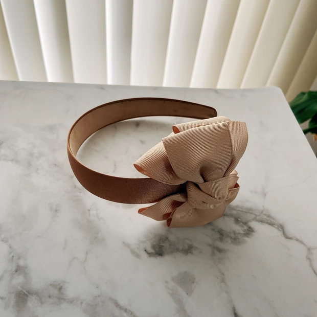 【寝ぐせもうねりもちょこっと白髪も解決🚨】大人女性にオススメ！「太めカチューシャ」で華やかに✨_2_3