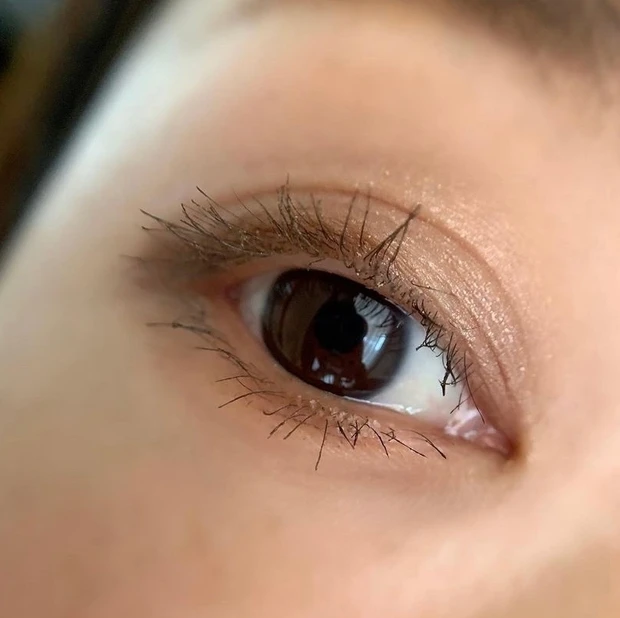 ブラウンマスカラ クリニーク ダークチョコレート