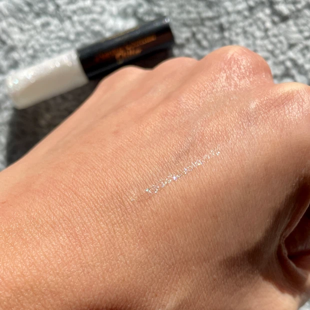 【キャンメイク】1000円以下で簡単『キラうる目元』に♡ 『オーロラカクテルグリッター 01ヨーグルトフィズ』
の使い方をご紹介_5