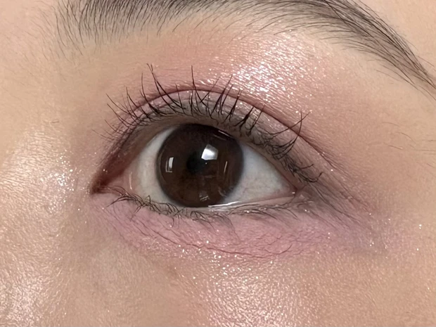 YSL クチュール ミニ クラッチ No.400 バビロン ローズ　目元スウォッチ画像
