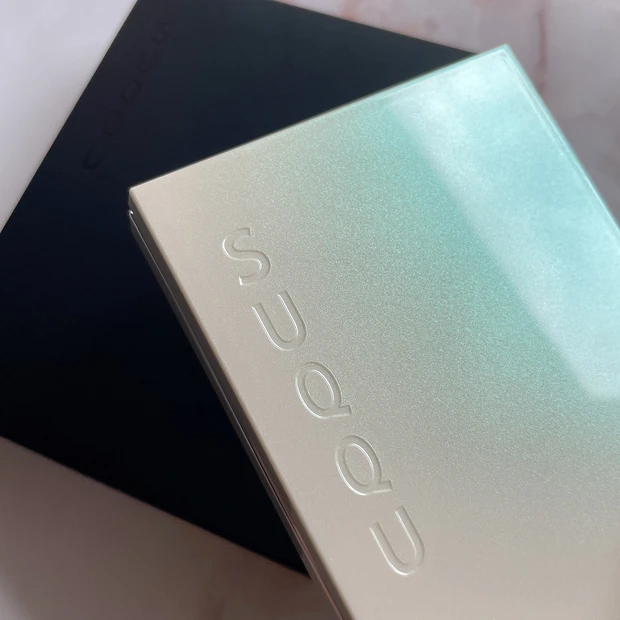 シグニチャーカラーアイズ パケ②