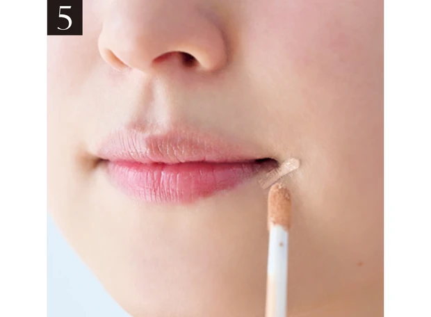 衛藤美彩さんのセルフメイクプロセス5