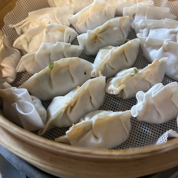 腸活になる簡単せいろ蒸しレシピ|鶏むね×キムチ×ニラの米粉蒸し餃子