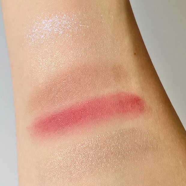 ジルスチュアート　アイシャドウ　04