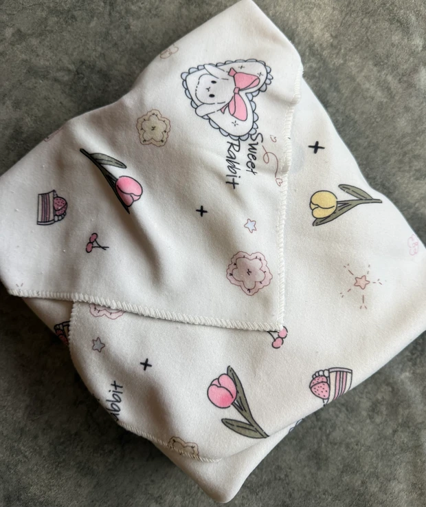 TWICE モモ　ポーチ