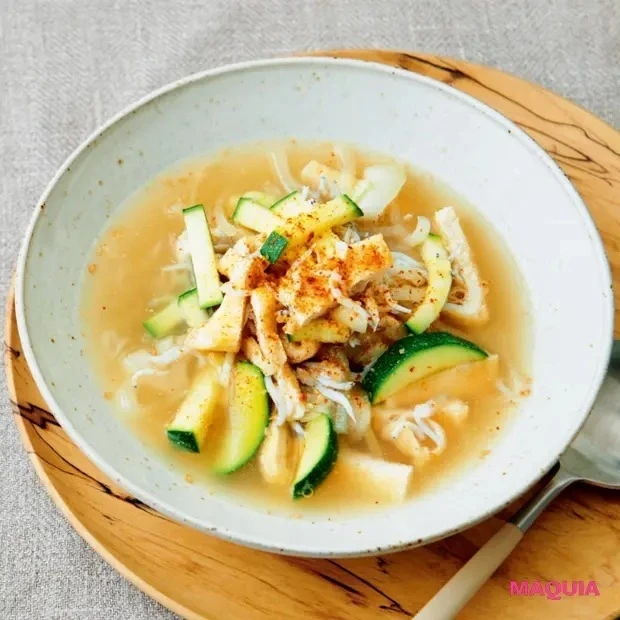 【冷え予防におすすめスープレシピ】油揚げでイソフラボンをチャージ「しらすと油揚げのスープ」