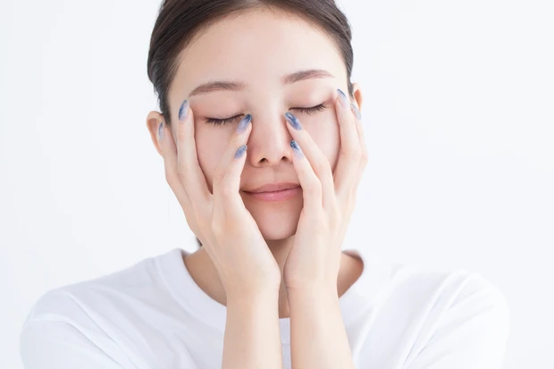 洗顔後の“焼き立てトースト肌”に10秒保湿! 元E-girls稲垣莉生さんが学ぶ毛穴ケアの基本_6