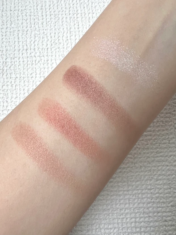 【KATE】ブルベでもくすまない、肌に溶け込むベージュ系アイシャドウ_2