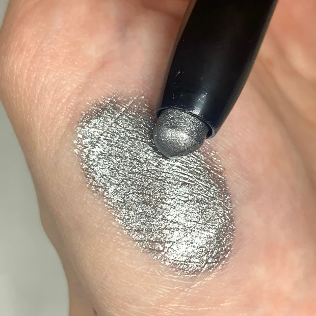 ユーアーグラム URGLAM 100均コスメ ダイソーコスメ ダイソー アイシャドウスティック シルバー コスメスウォッチ