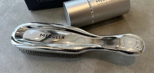 MEDULLA(メデュラ)スカルプリフトブラシ