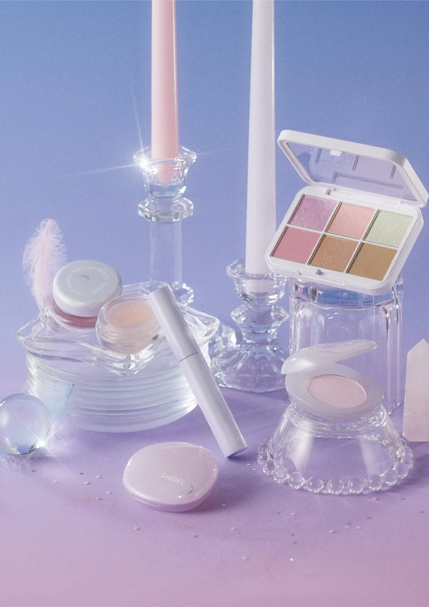 スナイデル ビューティから「Moon Magicコレクション」が2年ぶりに復活！ 人気のアイテムの限定カラーや月をイメージした限定パッケージにも注目を！【秋新色コスメ2025】_1