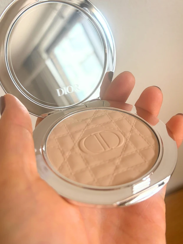 ディオール 毛穴レスパウダー