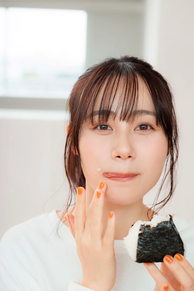 伊藤美来　サイン入りチェキ　声優グランプリ Yahoo!オークション - 伊藤美来 直筆サイン入りチェキ 声優