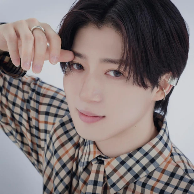 マキア 人気記事ランキング5位 【西山智樹さん】「ストレートに意見を伝えてくれる人が好き」前田大輔さんとの友情や美肌の秘密をインタビュー！