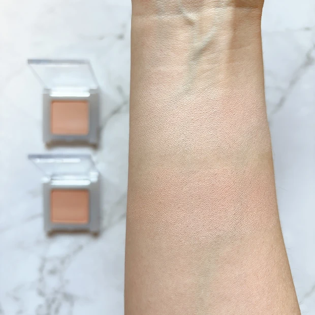 ミュアイス　スポットメンテパウダー　2色を比較してみると