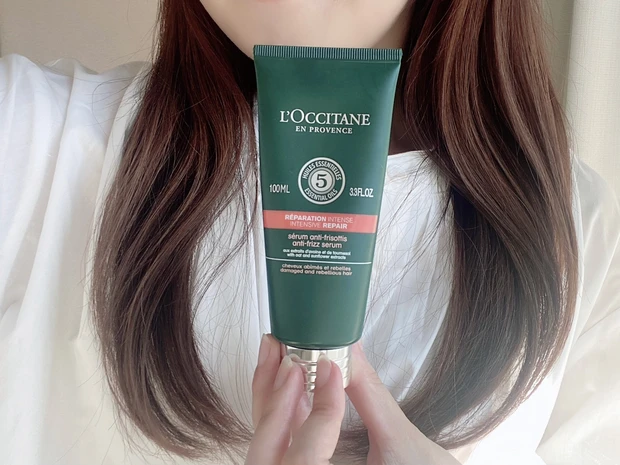 髪のうねりや広がりには…ロクシタンのヘアミルク一択!香りも最高なファイブハーブスで、さらツヤ髪に。_2