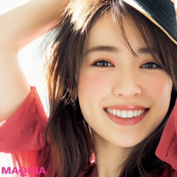 渋めオレンジアイで洗練度アップ! 泉里香さん×高橋里帆さんの夏メイク