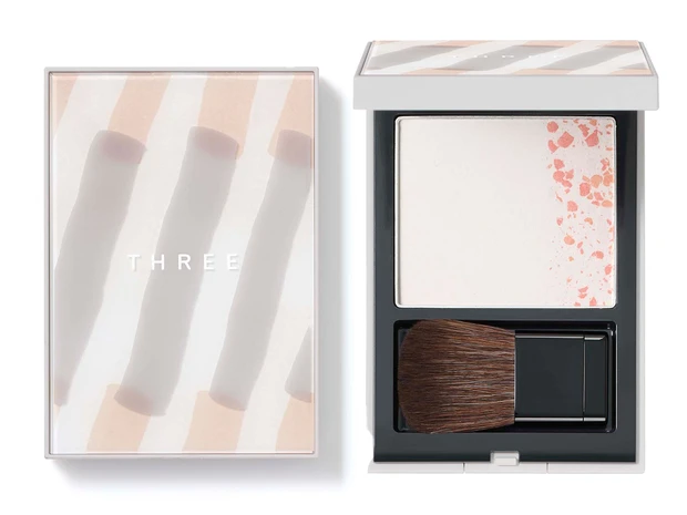 THREE セイクリッドスペース フェイスパウダー  春新色