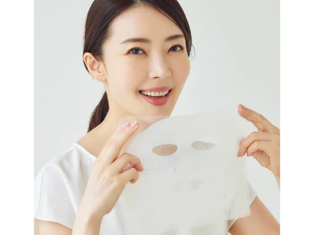 “皮膚の変態”大野真理子はこう使う！
人生まるっとうまくいく！ みんベス受賞コスメで
 PhotoGallery_1_8