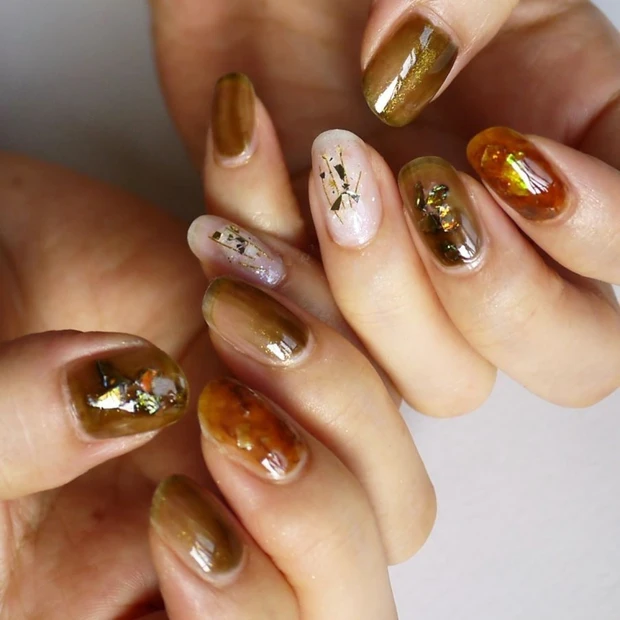 簡単テクで差をつける！ 大人の秋色クリアネイル【ギ☆のセルフネイル手本帖…