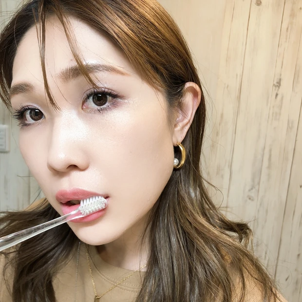 "新発売"美白ハミガキの新ブランド
｢Lightee｣_4