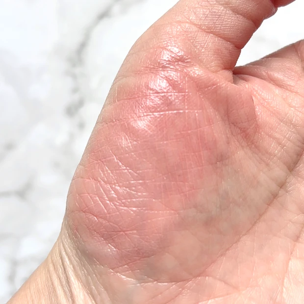 ジョンセンムル アーティストクッションブラッシュ コーラルヘイローのスウォッチ