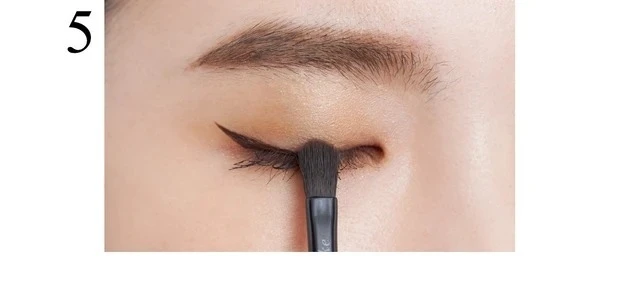 【一重アイメイク】セルヴォーク ヴォランタリーベイシス アイパレットの使い方_5