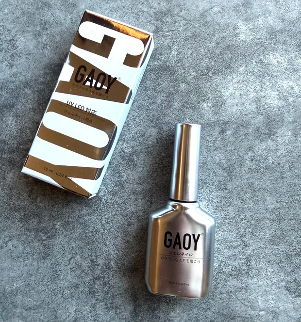 【40代セルフネイル】品よく盛れるマグネットネイル！簡単＆プチプラで叶う大人の上品ネイル_2