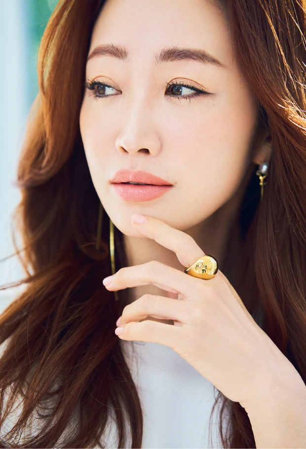 【神崎恵 リップ】ルージュ ディオール 100S とシークレットシェイパーフォーリップス 01を使った「フェミニンヌードメイク」