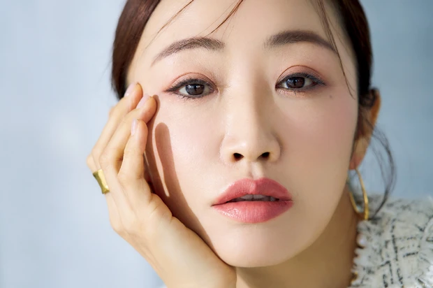 神崎恵さんが提案する「大人の韓国メイク」 PhotoGallery_1_3