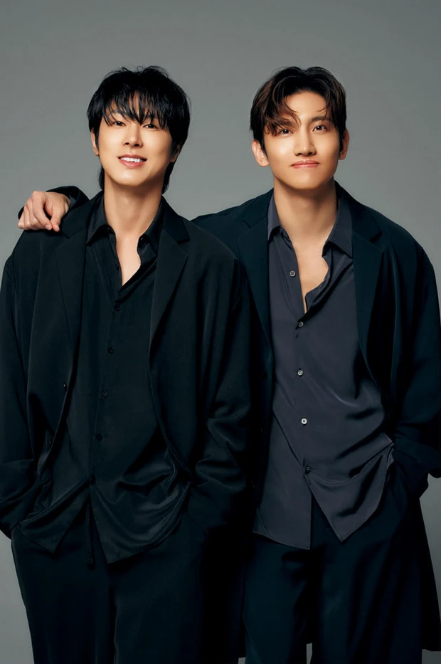 【2位】世界を魅了する東方神起にインタビュー。ユンホとチャンミンが語る年齢への向き合い方も