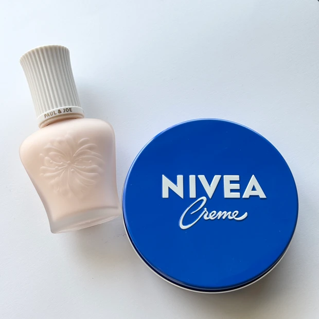 マキアTOPビューティーズ 和田えりか　くすみ対策　ニベアクリーム　ポール&ジョー プロテクティング プラーマー 01