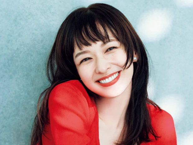 【森 絵梨佳さんのおすすめアイテム４選】圧倒的な多幸感＆透明感肌の秘密はコレ！