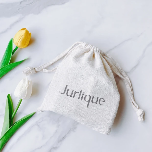 【20代美容オタクのポーチの中身】持ち運びコスメは最低限！この春の激選コスメをご紹介☆_6_2