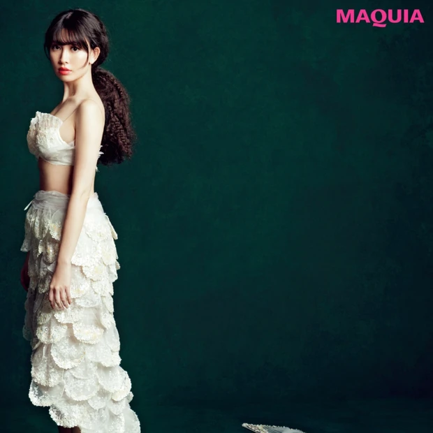 こじはるが魅せる秋のメイクファンタジー。“コーラルリップ”でマーメイドガ…