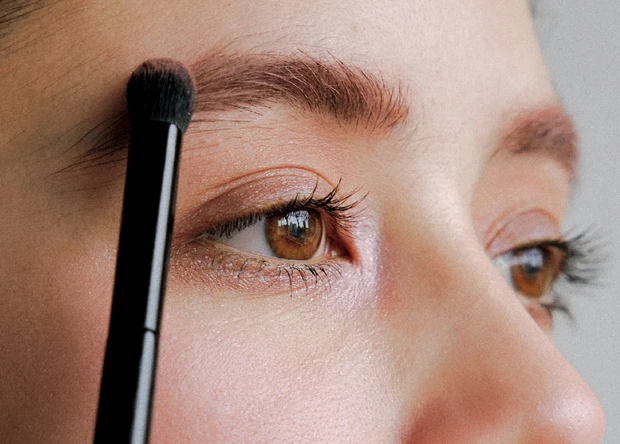 トレンド眉 「ストロベリーラテ眉」の描き方3