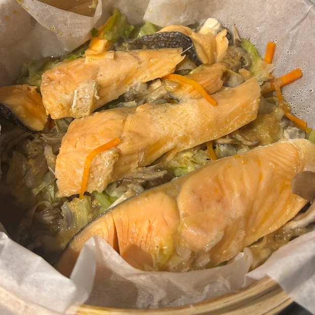 美肌にいい簡単せいろ蒸しレシピ|鮭と野菜のちゃんちゃん蒸し