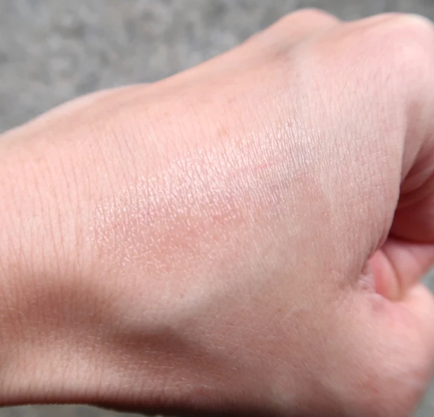 リンメル ラスティング プロボカリプス リップカラーのバームの質感