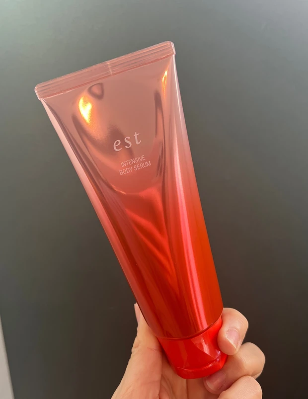 ボディにもハリを！estのエイジングケアボディセラムでワンランクUPのボディケアを_2_1