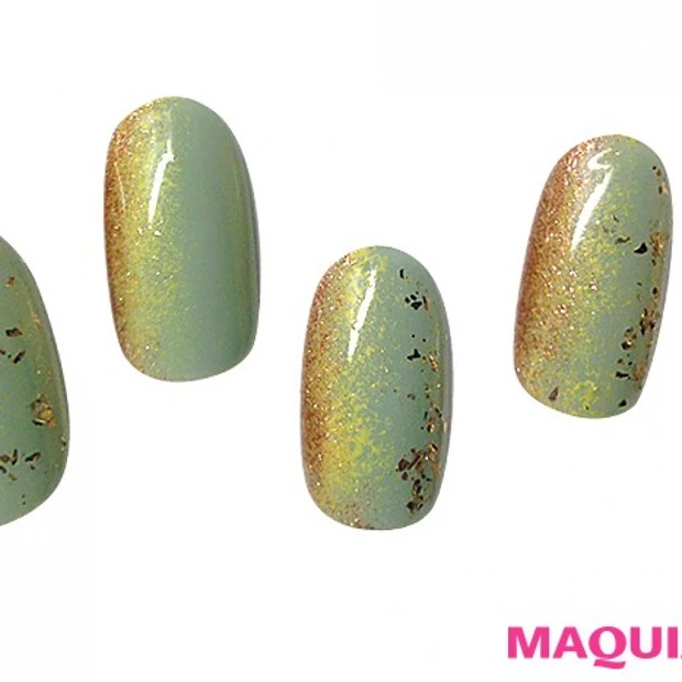 和菓子のような上品さ☆ 金箔が輝くゴールドネイル